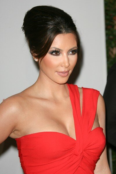 kim-kardashian-red-dress-3
