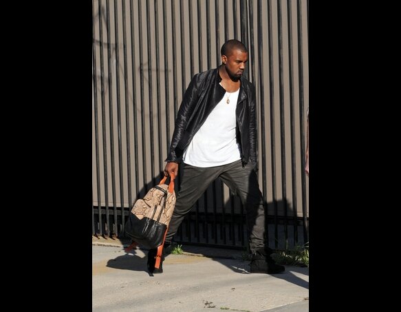 kim-kardashian-records-with-kanye-west-4