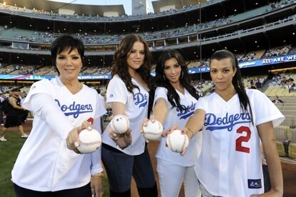 gallery_main-kim-kardashian-bruce-jenner-dodgers-pitch-2